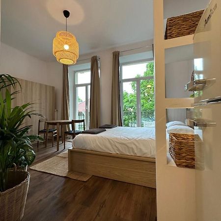 Studio Na Starej Ochocie Apartment Warsawa Bagian luar foto
